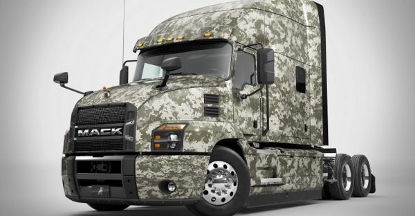 Mack Trucks Donates Mack Anthem to American Trucking Association for Veteran Recruitment