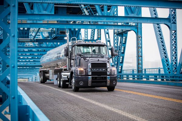 How Tech like Geotab ELD Is Affecting Truck Driver Jobs, Recruiting & Training